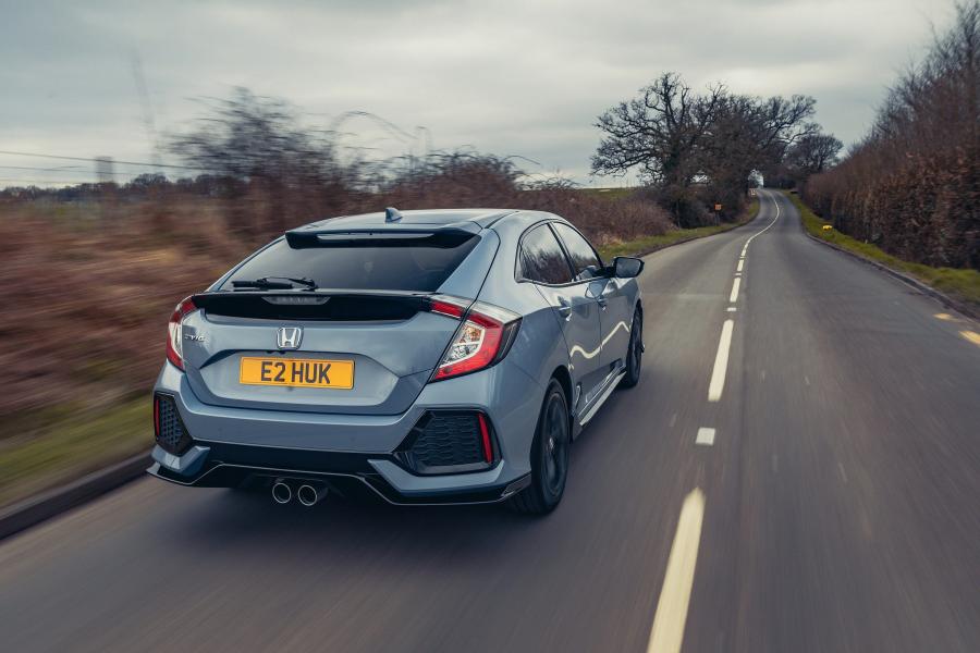 Honda Civic Sport Hatchback 2017 года  (UK) (фото 18 из 40)